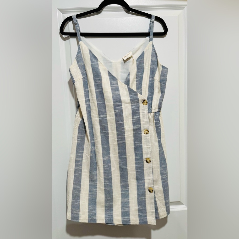 NWT Allie Rose Boutique Blue & Cream Linen Sundress with Button Detail